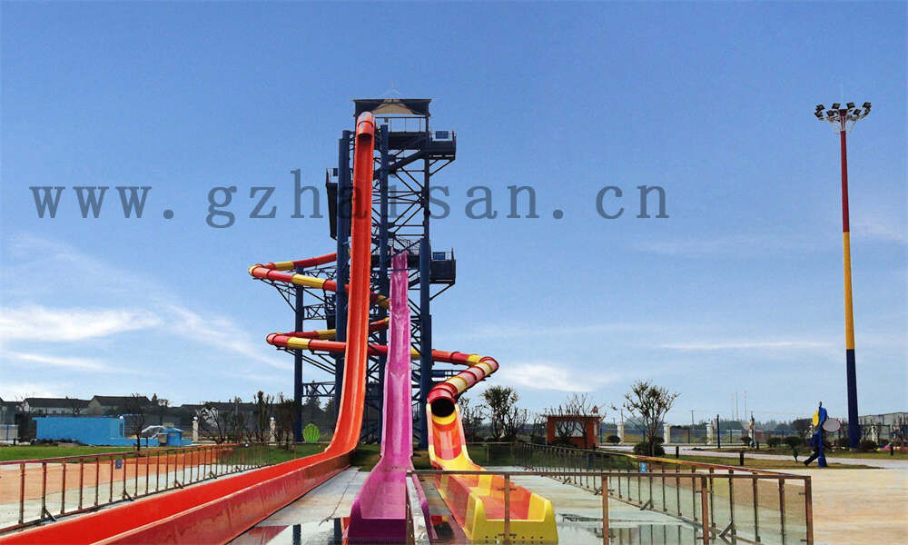 水上乐园设备大揭秘：畅享水上游乐的必备神器